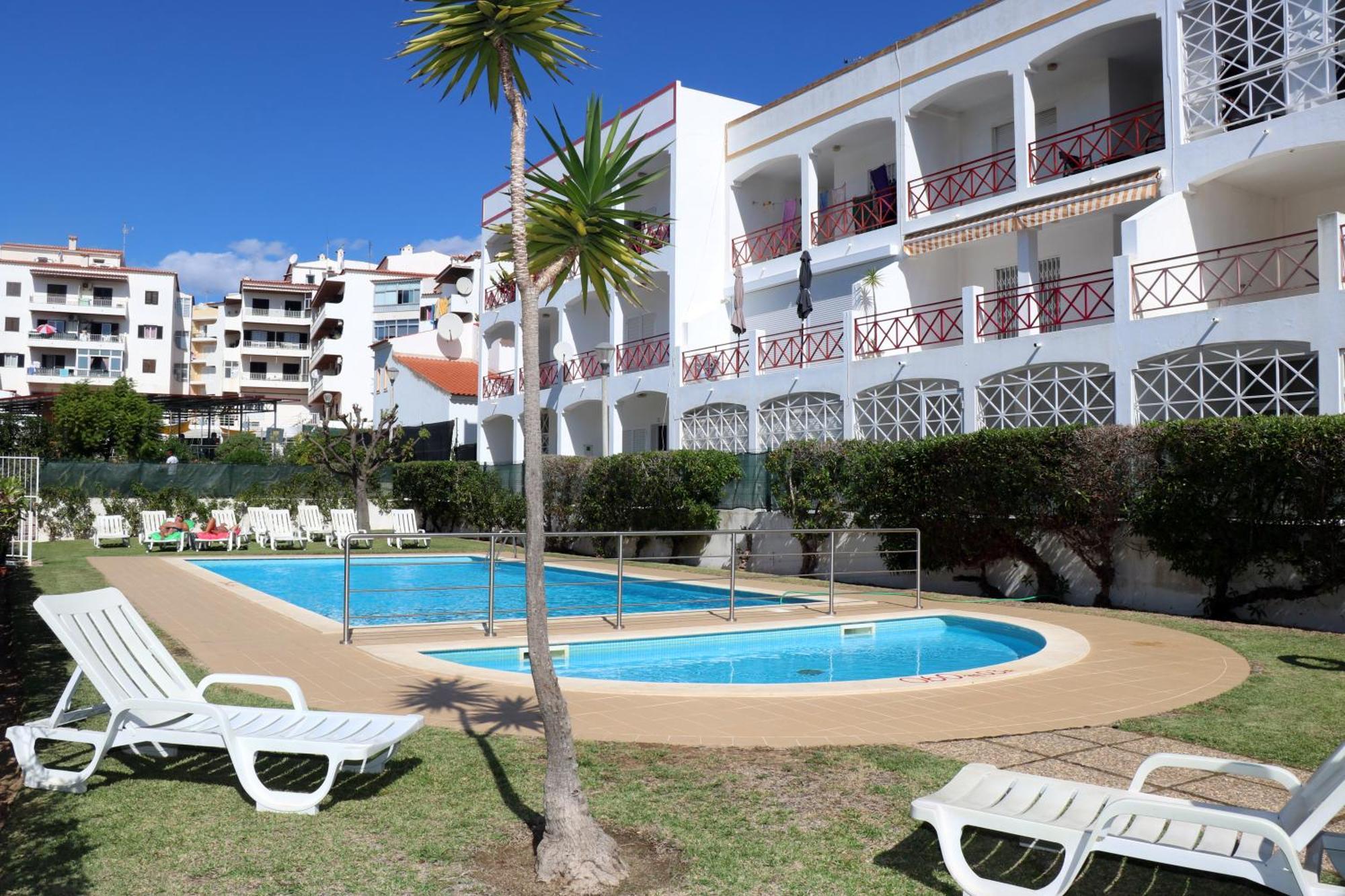 Apartamentos King'S Quarteira Exterior foto